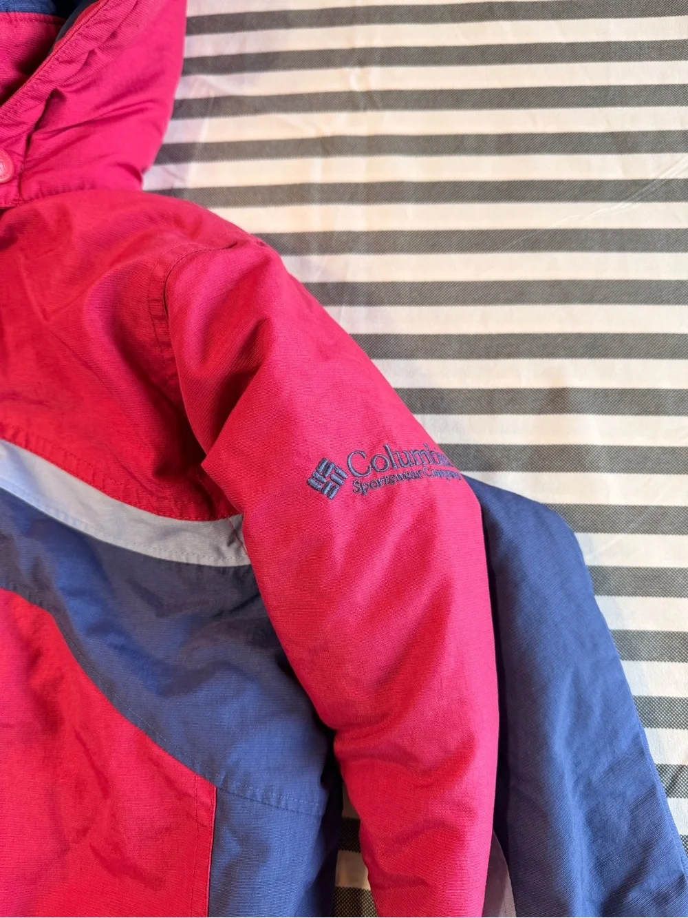 Columbia Sportswear Company no holes